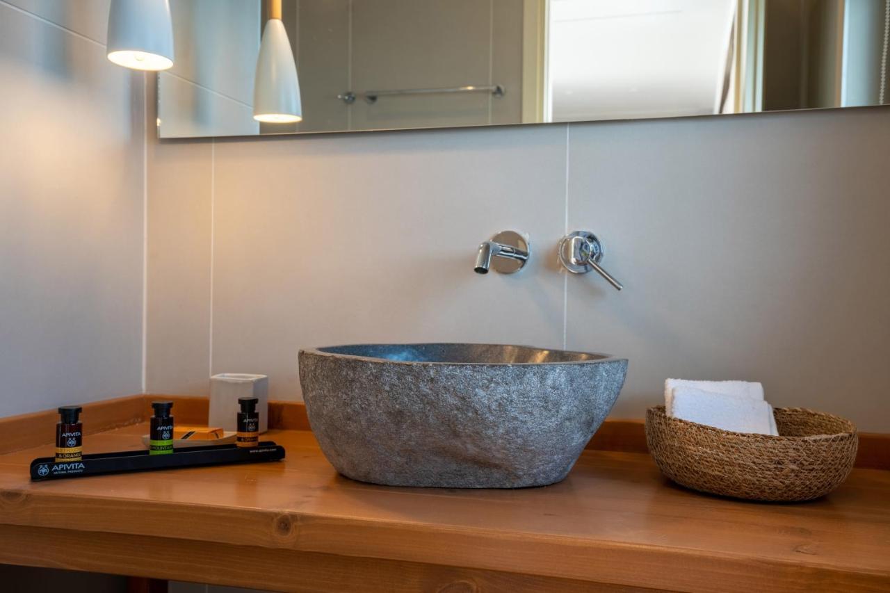 Thea Beachfront Suites In Lourdas Beach Лурдата Екстер'єр фото