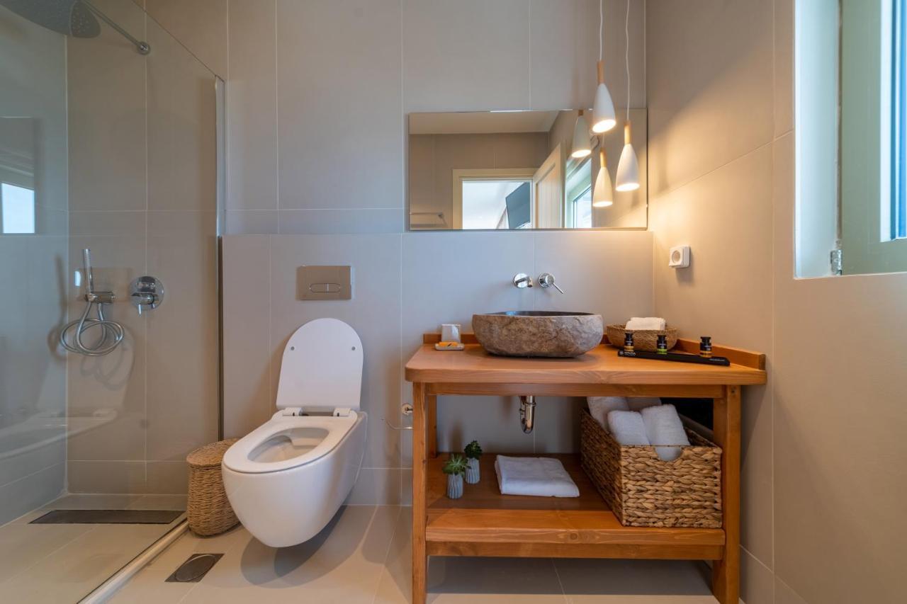 Thea Beachfront Suites In Lourdas Beach Лурдата Екстер'єр фото