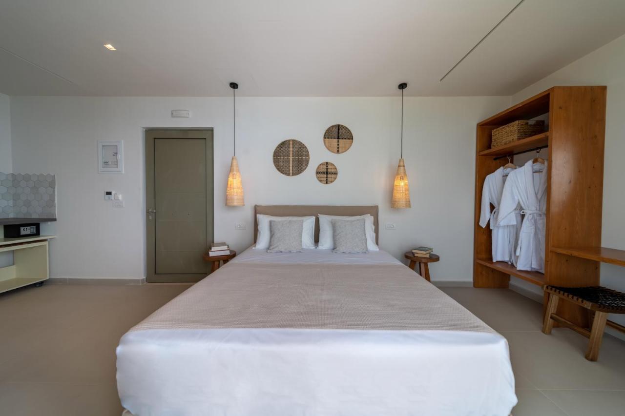 Thea Beachfront Suites In Lourdas Beach Лурдата Екстер'єр фото