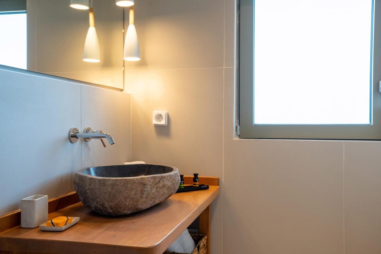 Thea Beachfront Suites In Lourdas Beach Лурдата Екстер'єр фото